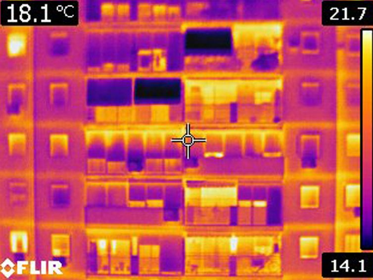 ENSAYOS DE CONTROL DE CALIDAD PARA LA EFICIENCIA ENERGÉTICA EN LA REHABILITACIÓN DE LA ENVOLVENTE TÉRMICA EN 240 VPO. JEREZ DE LA FRONTERA. (CÁDIZ)