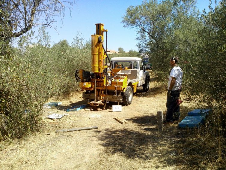 ESTUDIO GEOTECNICO PARA NUEVO CENTRO C3 EN ZONA EL ALMENDRAL. MAIRENA DEL ALJARAFE (SEVILLA).